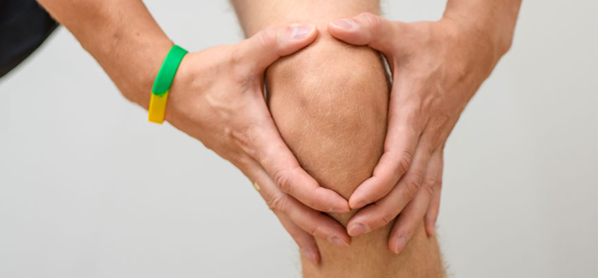patient needing jumpers knee treatment in Huntington