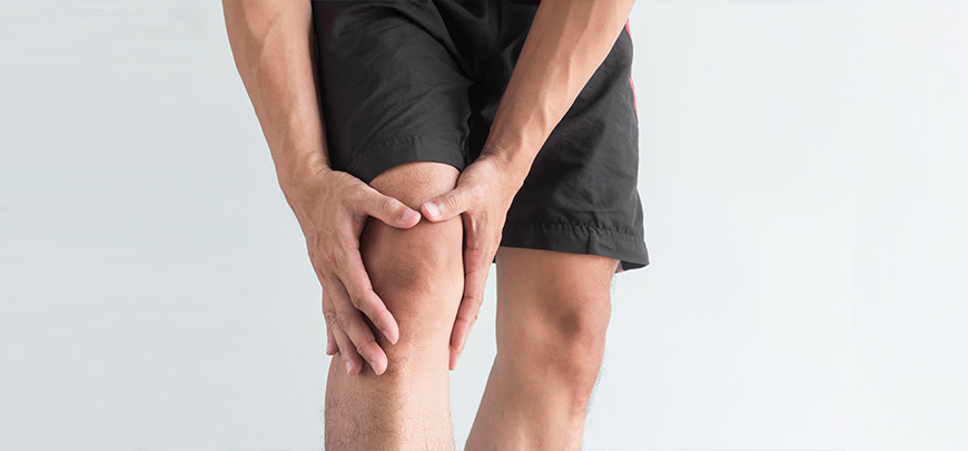 patient needing knee pain treatment in Huntington