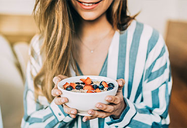 patient eating healthy to build a healthier life